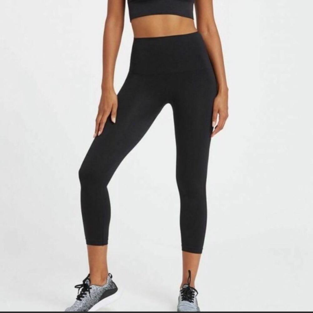 SPANX Look At Me Now Cropped Seamless Leaggins